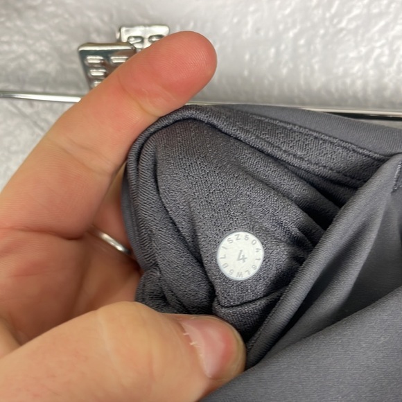 Lululemon Leggings Size 4 - Picture 7 of 9